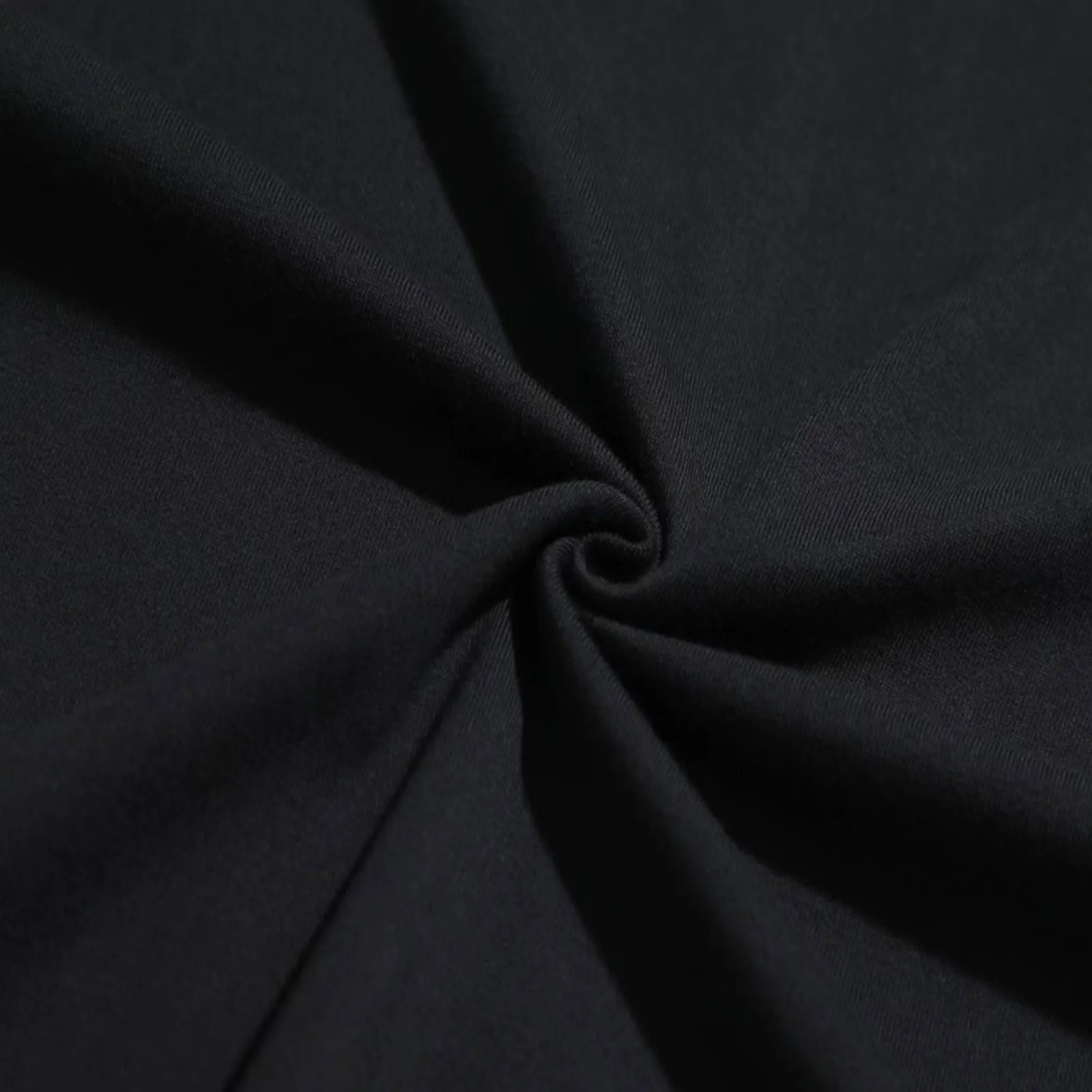NEW Streetwear on Demand NIPSE - Black Tin Candle 评论和价格